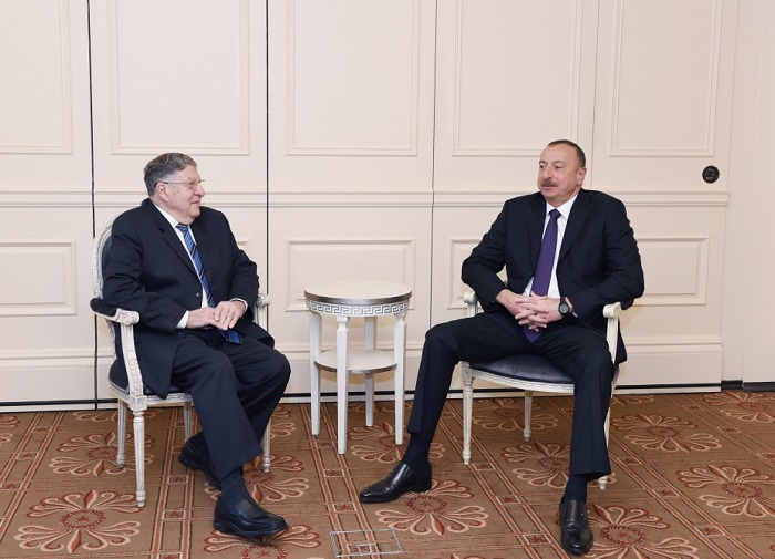 Ilham Aliyev trifft mit ehemaligem Gouverneur von New Hampshire zusammen 